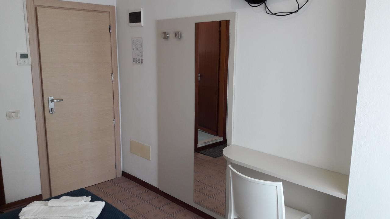Hotel - Meuble' - 